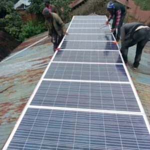 Installation des panneaux solaires pour la RCI